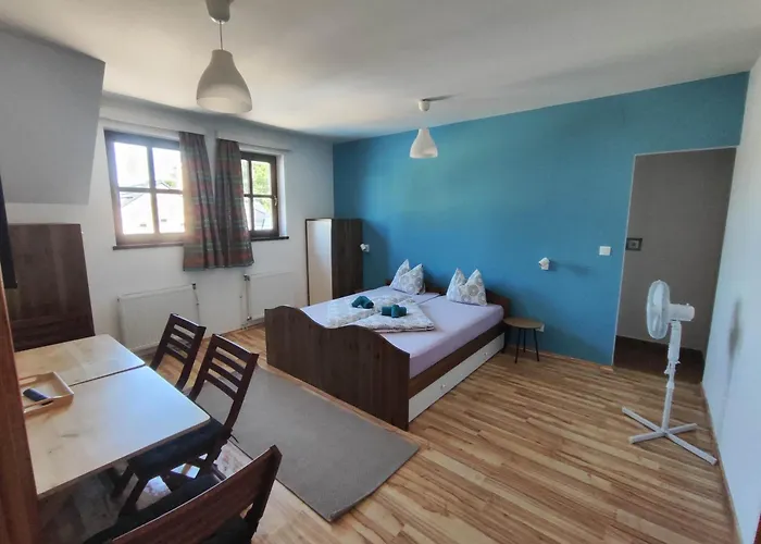 Velociped Vendeghaz アパート